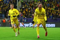 Pemain Bodo/Glimt, Kasper Hogh (kanan), merayakan gol ke gawang Inter Milan pada laga playoff Liga Champions di Aspmyra Stadium, Rabu (18/2/2026). Sumber foto: UEFA.com.