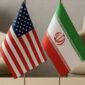 Ilustrasi: Bendera Iran dan Amerika Serikat terkait isu diplomasi internasional.