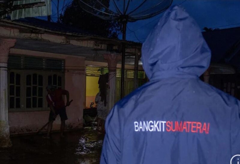 Banjir merendam permukiman warga di Nagari Koto Kaciak, Kecamatan Tanjung Raya, Kabupaten Agam, Senin (16/2/2026), akibat hujan deras dan luapan Batang Asam. ANTARA FOTO.\suarabrita.com