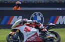 Pembalap Indonesia Mario Suryo Aji dari tim Idemitsu Honda Team Asia memacu motornya saat sesi kualifikasi Moto2 2026 di Sirkuit Internasional Chang, Buriram, Thailand, Sabtu (28/2/2026). Mario akan memulai balapan dari posisi kesembilan.
