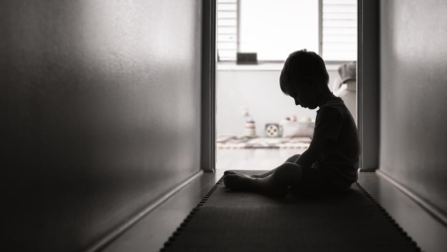 Ilustrasi. Seorang perempuan yang merupakan ibu tiri dari bocah di Sukabumi menyampaikan bantahan atas dugaan keterlibatannya dalam kasus meninggalnya anak tersebut. Kasus ini masih dalam proses penyelidikan pihak berwenang. (Ilustrasi/istockphoto)