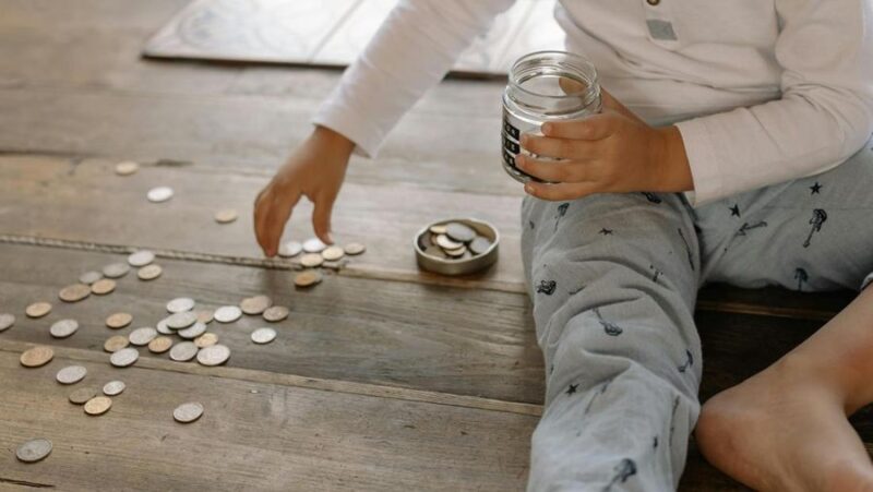 Ilustrasi pengelolaan keuangan dan refleksi diri. Dalam ajaran Islam, keberkahan harta diyakini dipengaruhi oleh cara memperoleh serta mengelolanya. (Foto: Pexels)