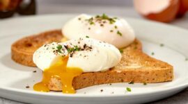 Menu sahur praktis dengan roti dan telur/ilustrasi