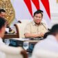 Presiden Prabowo Subianto memimpin rapat terbatas (ratas) bersama jajaran menteri Kabinet di Istana Negara, Jakarta. (Dok. Setpres/SinPo.id)