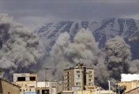 Ilustrasi - Serangan Amerika Serikat dan Israel di wilayah pemukiman penduduk Iran.