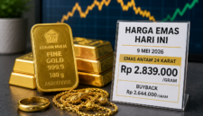 Emas batangan 24 karat (Logam Mulia Antam) yang disusun bersama perhiasan emas di atas meja, menampilkan informasi harga emas hari ini 9 Mei 2026 sebesar Rp 2.839.000 per gram, sebagai ilustrasi stabilnya harga emas di tengah kondisi pasar global.
